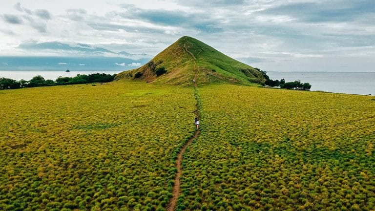 Paket Tour Sehari Pulau Kenawa (Start Sumbawa)